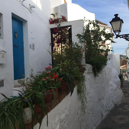 El Corralon Guest House Frigiliana Bagian luar foto