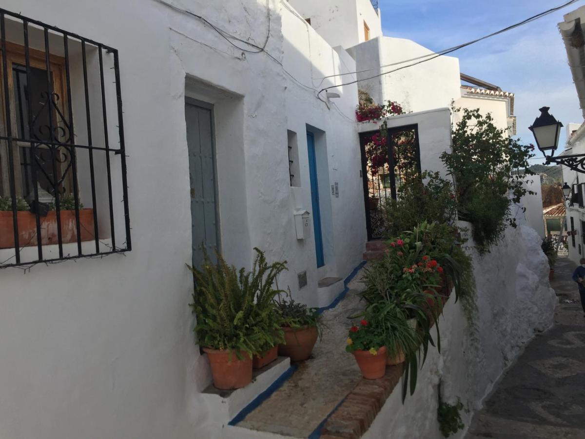 El Corralon Guest House Frigiliana Bagian luar foto