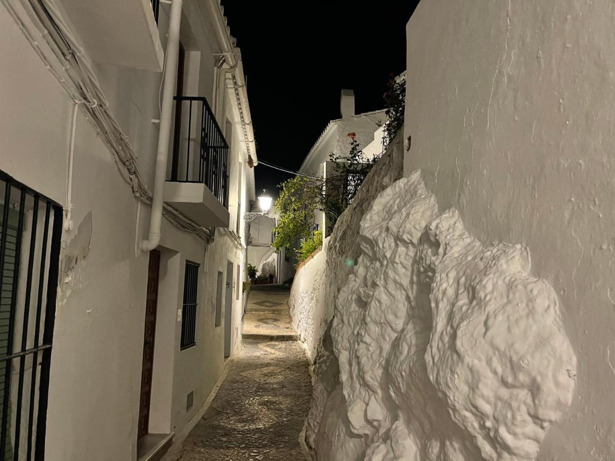 El Corralon Guest House Frigiliana Bagian luar foto