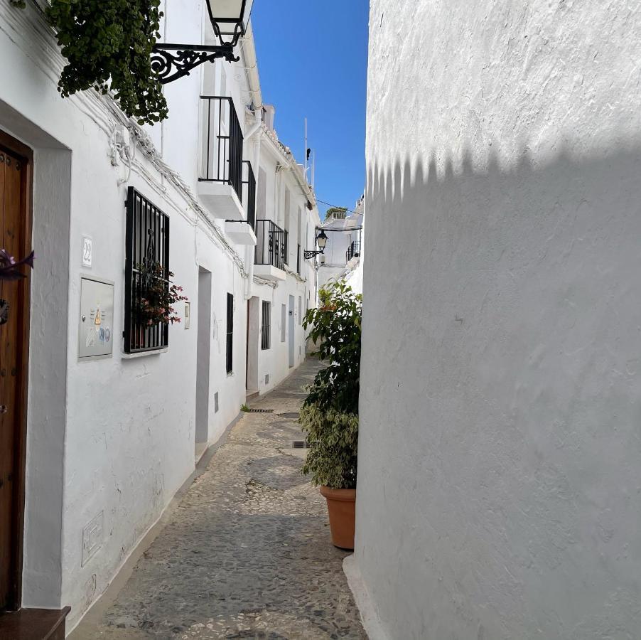 El Corralon Guest House Frigiliana Bagian luar foto